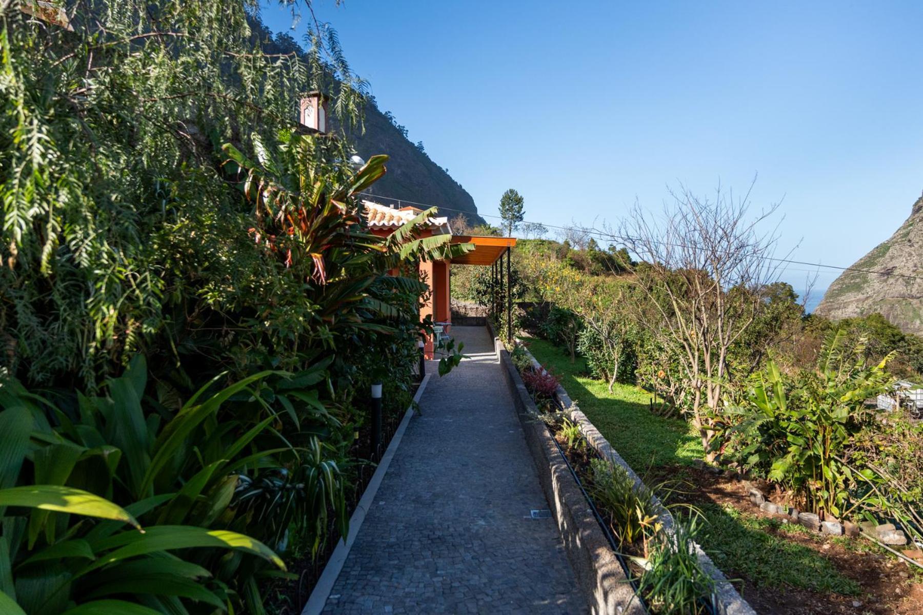 Madeira Surf Lodge Sao Vicente  Exterior photo